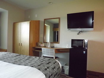 Hotel Microtel Inn & Suites