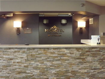 Hotel Microtel Inn & Suites