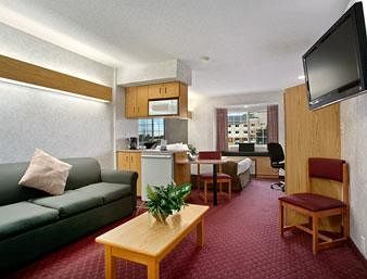 Hotel Microtel Inn & Suites