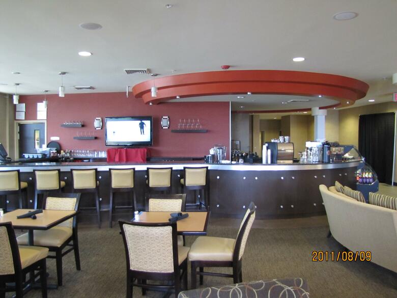 Hotel Cambria Suites