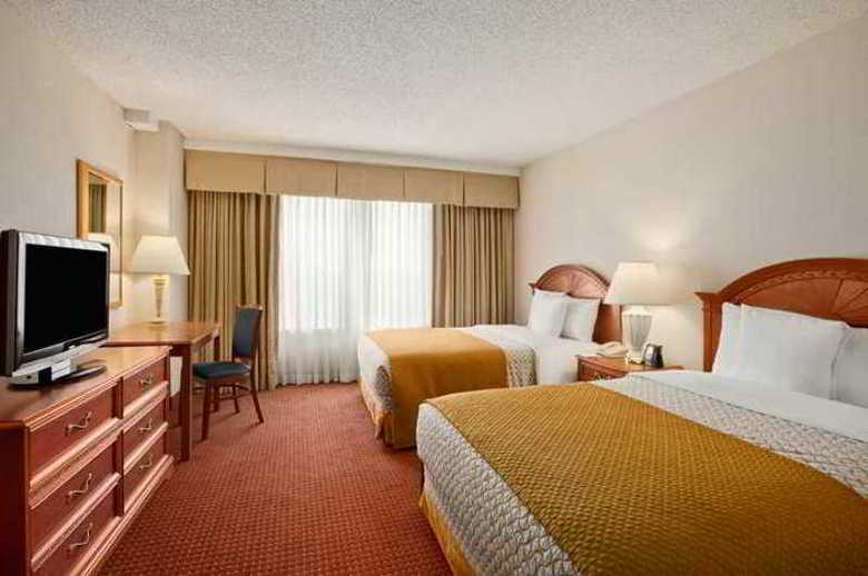 Hotel Embassy Suites Columbus - Dublin