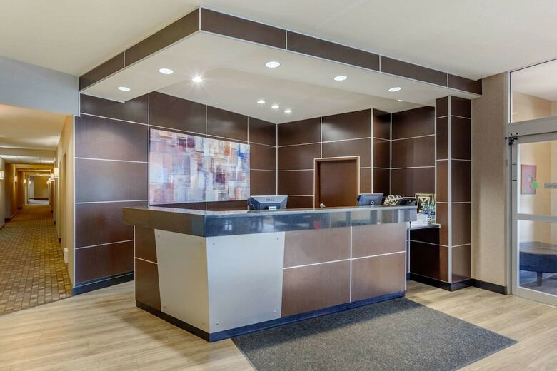Hotel Cambria Suites