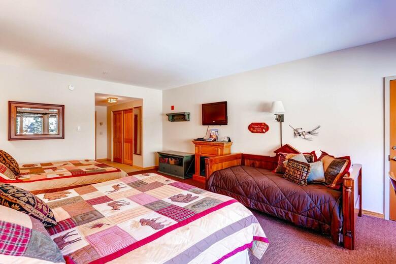 Hotel Gateway Mountain Lodge