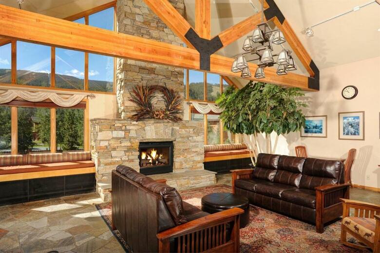Hotel Gateway Mountain Lodge