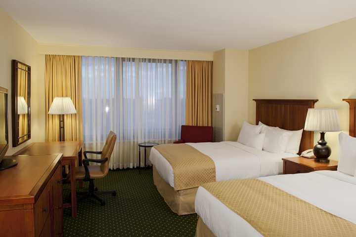 Doubletree Hotel Chicago - Oak Brook
