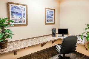 Hotel Comfort Inn & Suites