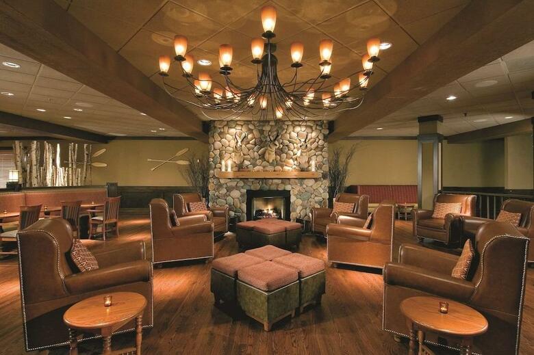 Doubletree Hotel Chicago - Arlington Heights