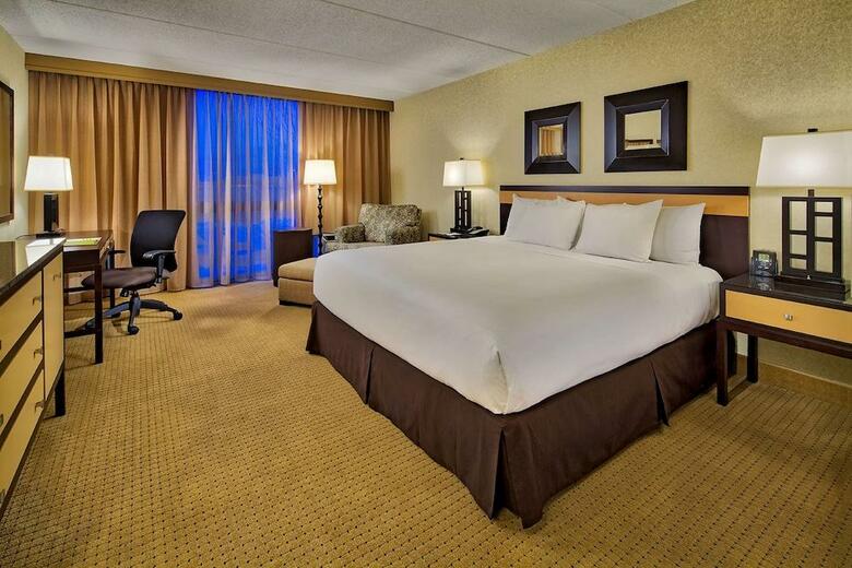 Doubletree Hotel Chicago - Arlington Heights