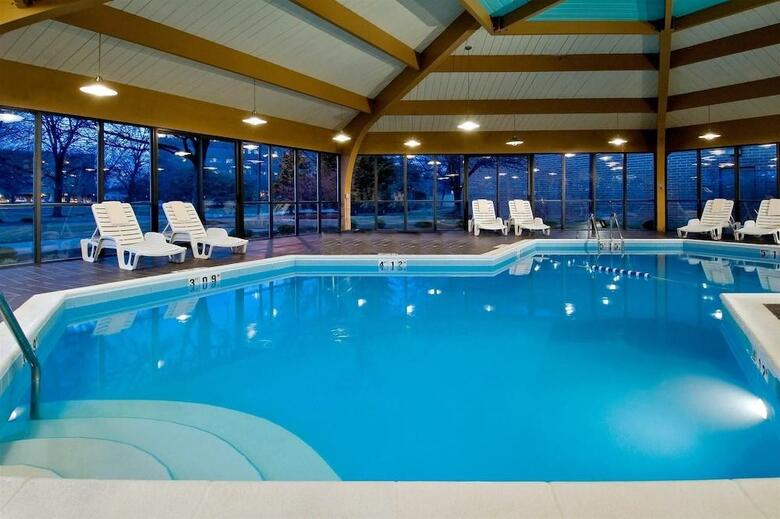 Doubletree Hotel Chicago - Arlington Heights