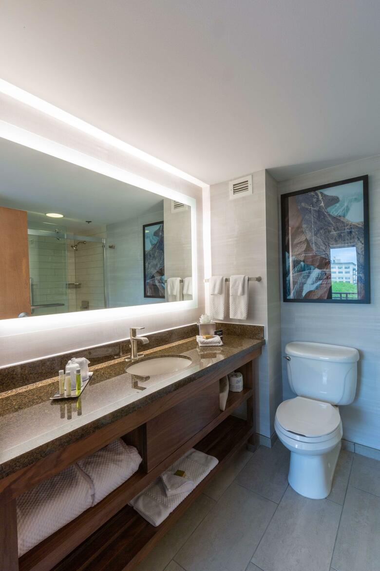Doubletree Hotel Bay City - Riverfront