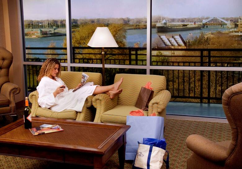 Doubletree Hotel Bay City - Riverfront