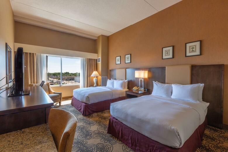 Doubletree Hotel Bay City - Riverfront