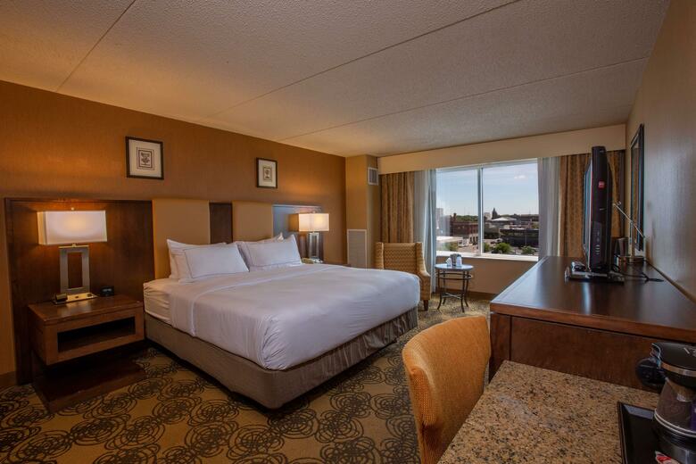 Doubletree Hotel Bay City - Riverfront