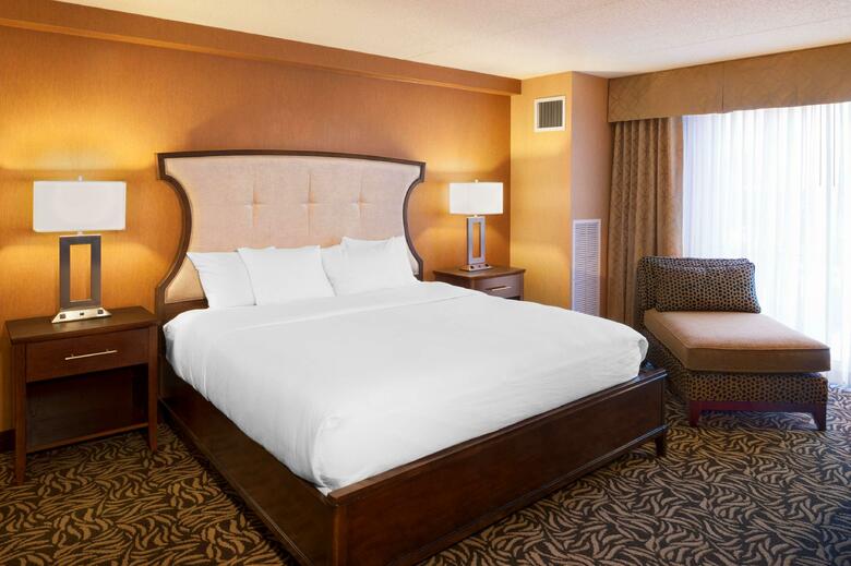 Doubletree Hotel Bay City - Riverfront