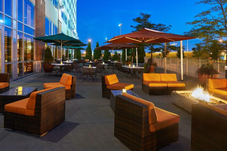 Doubletree Hotel Bay City - Riverfront