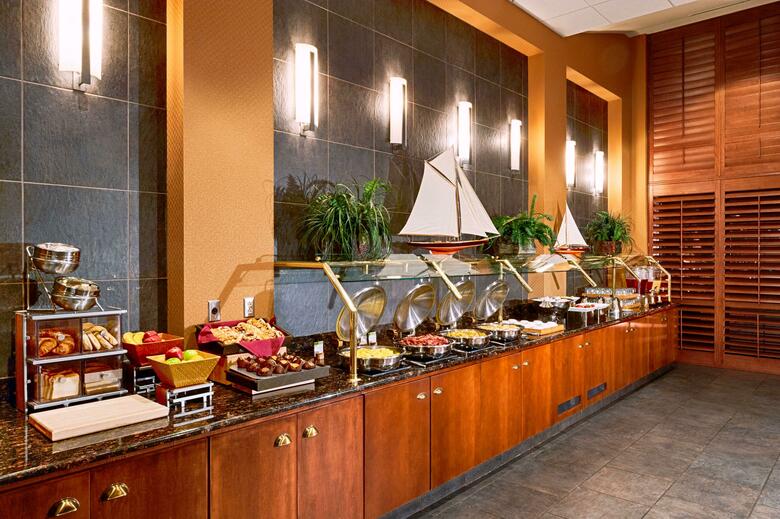 Doubletree Hotel Bay City - Riverfront