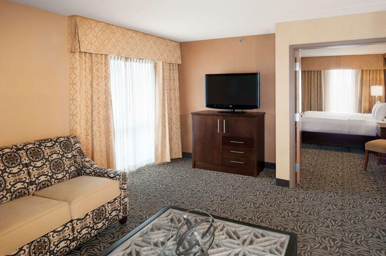 Doubletree Hotel Bay City - Riverfront