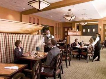 Doubletree Hotel Bay City - Riverfront