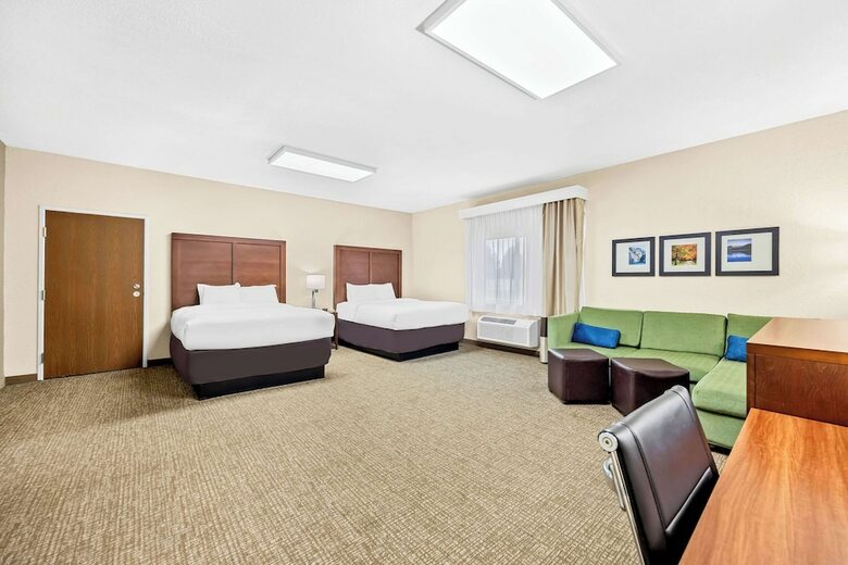 Hotel Quality Inn & Suites