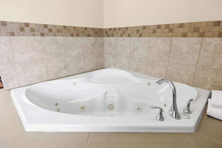 Hotel Quality Inn & Suites