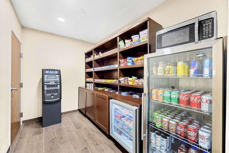 Hotel Quality Inn & Suites