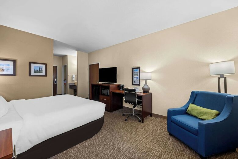 Hotel Quality Inn & Suites