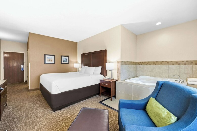 Hotel Quality Inn & Suites