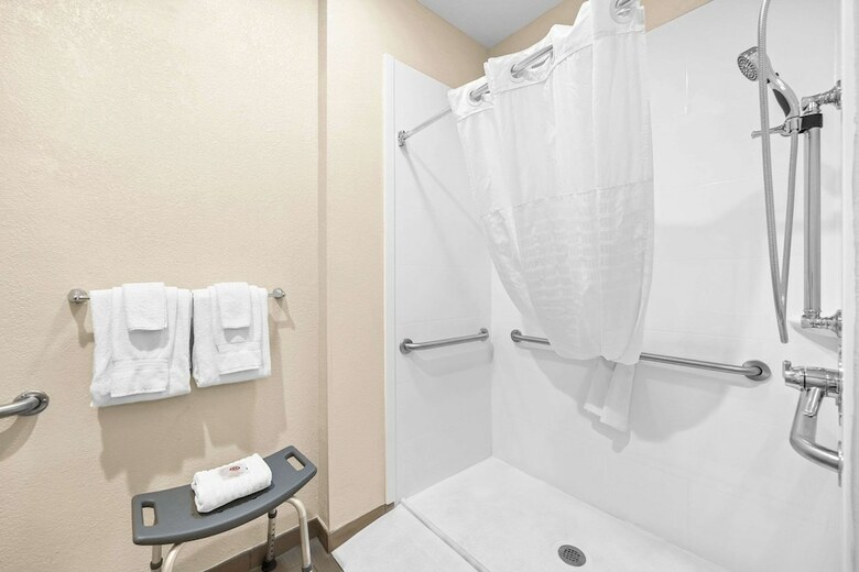 Hotel Quality Inn & Suites