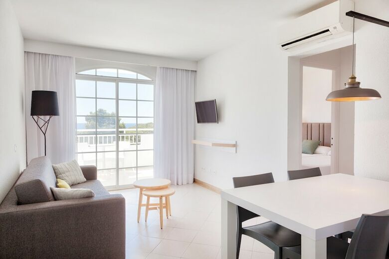 Apartamentos Ilunion Menorca