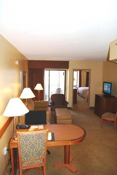 Hotel Embassy Suites Phoenix - Scottsdale
