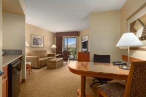 Hotel Embassy Suites Phoenix - Scottsdale