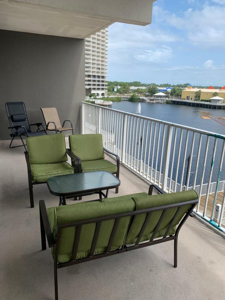 Hotel Laketown Wharf