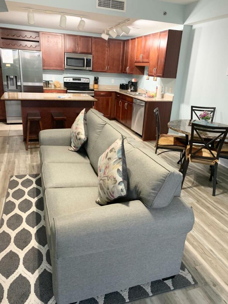 Hotel Laketown Wharf