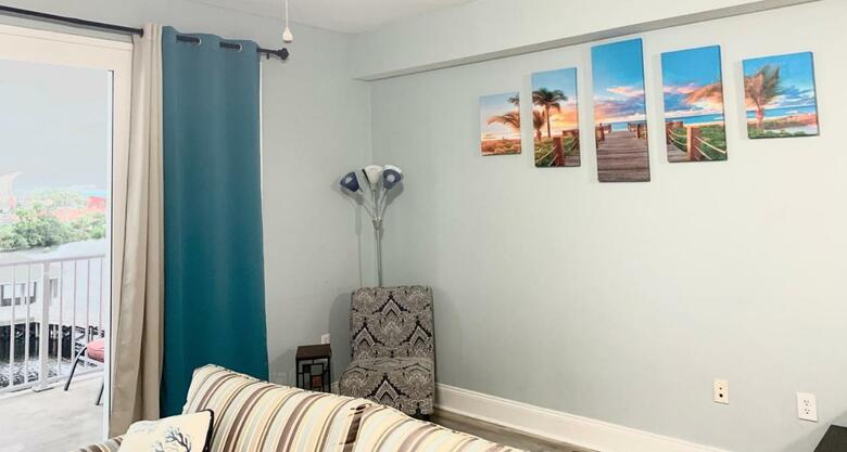 Hotel Laketown Wharf