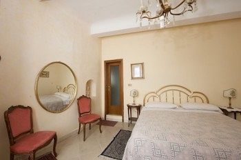 Bed & Breakfast Barbara House - Guest House