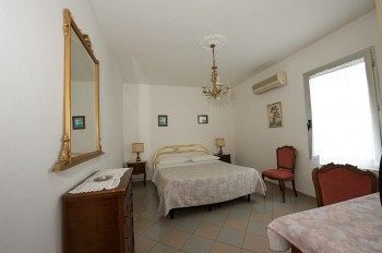 Bed & Breakfast Barbara House - Guest House