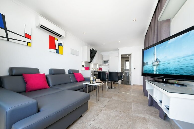 Aparthotel Bahia Blanca Apartamentos