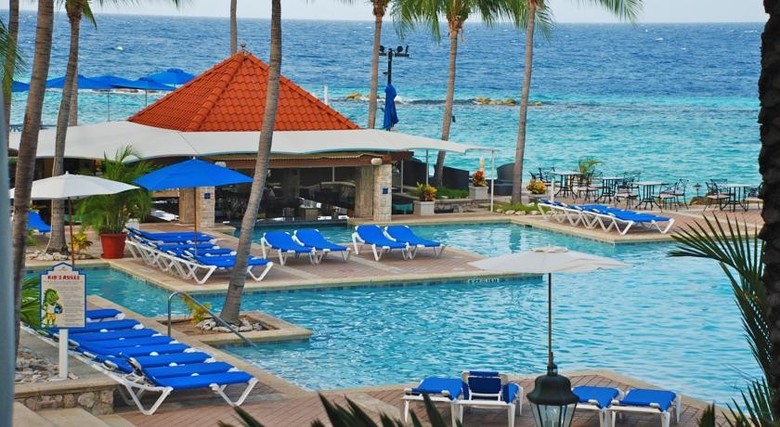 Hotel Curacao Marriott Beach Resort & Emerald Casino