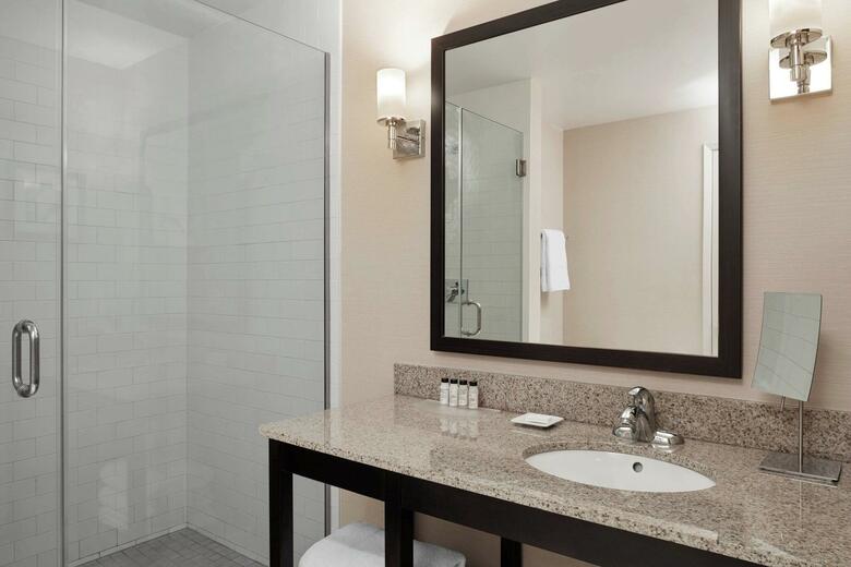 Hotel Delta Guelph