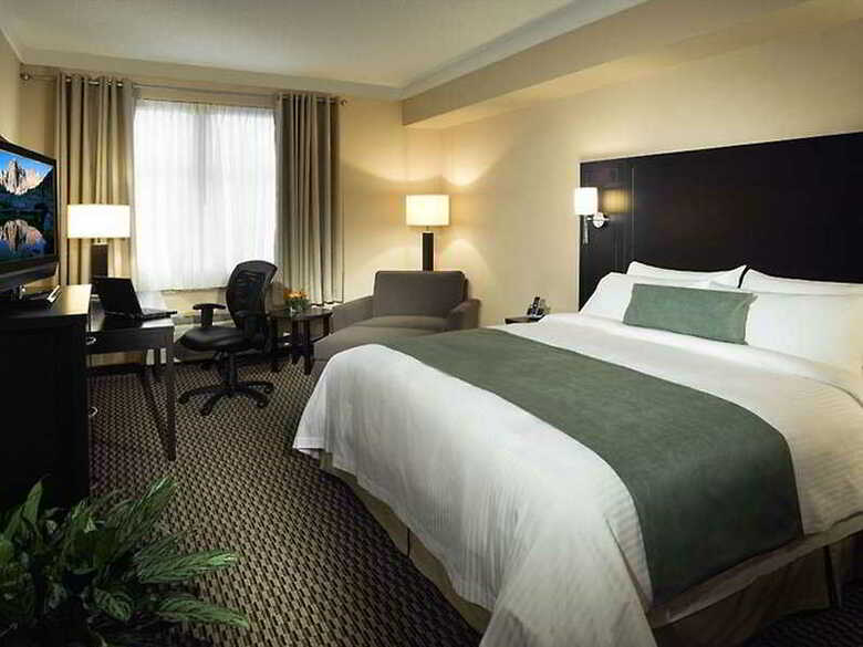 Hotel Delta Guelph