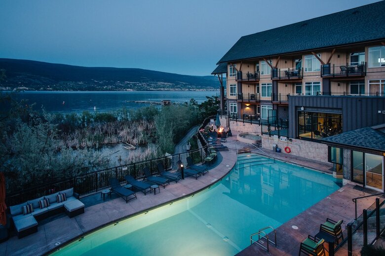 Hotel Summerland Waterfront Resort