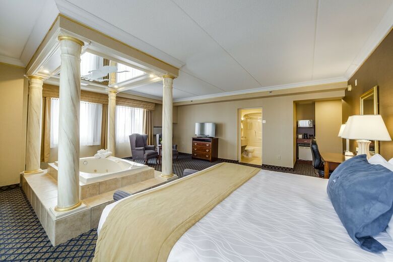 Hotel Monte Carlo Inn Vaughan Suites