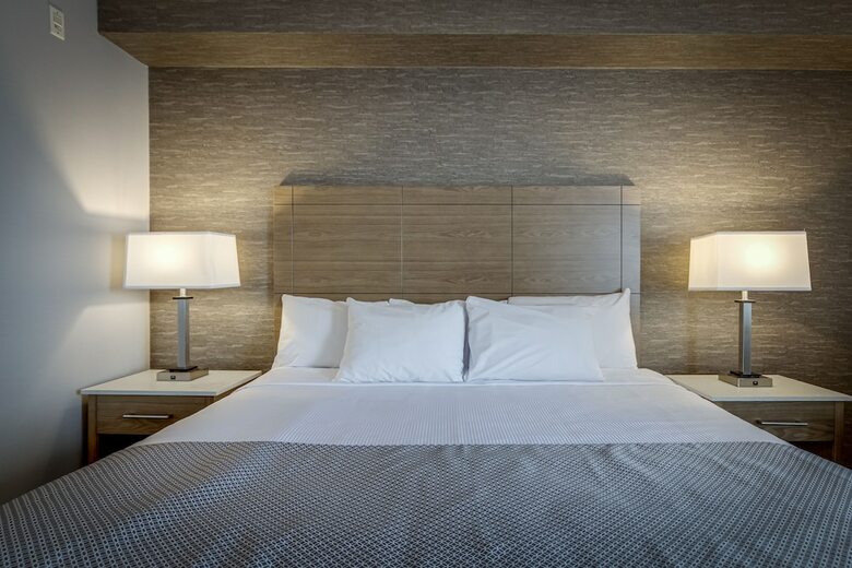 Hotel Monte Carlo Inn Vaughan Suites