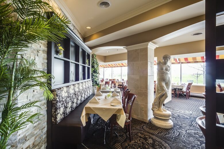 Hotel Monte Carlo Inn Vaughan Suites