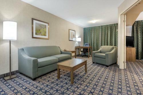 Hotel Quality Suites Whitby