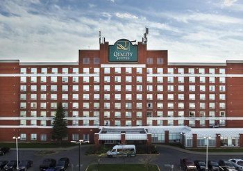 Hotel Quality Suites Montreal Aeroport