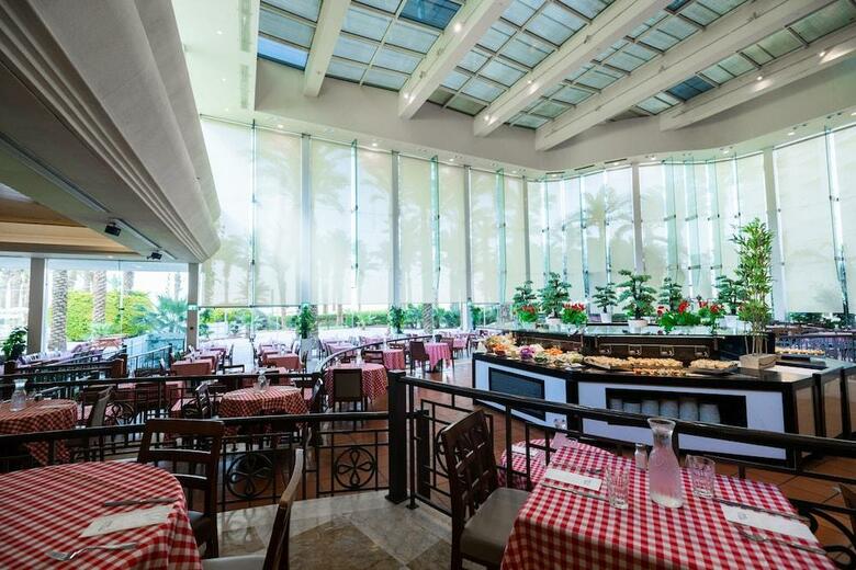 Le Meridien Dead Sea Hotel
