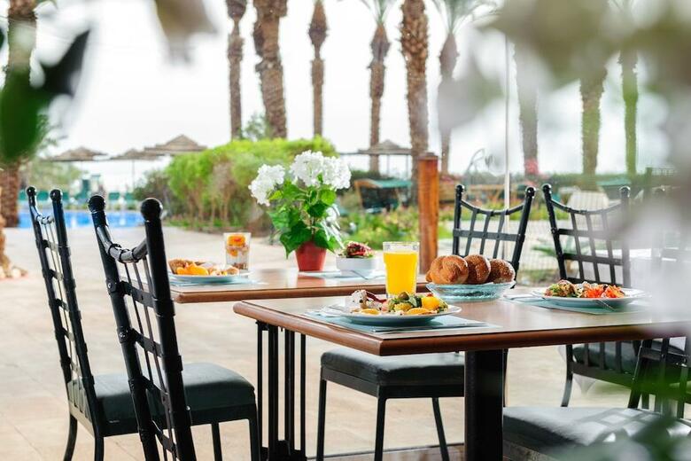 Le Meridien Dead Sea Hotel