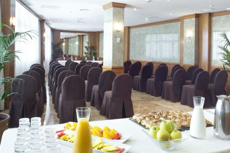 Hotel Vp Jard�n De Tres Cantos