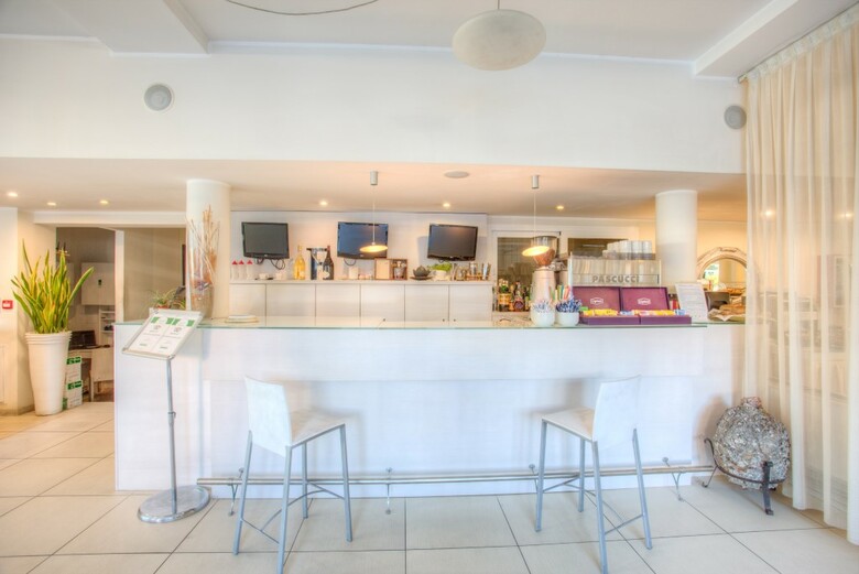 Hotel Ferretti Beach